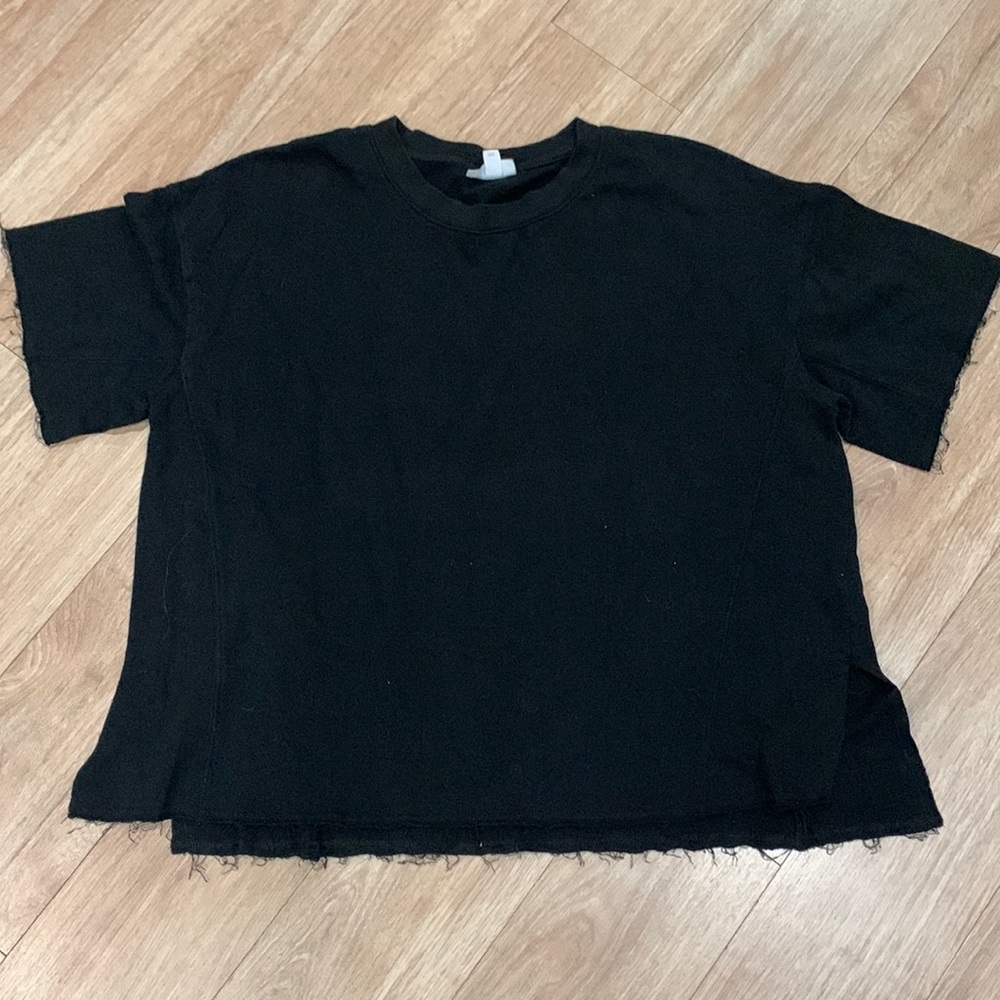 Frayed edge black sweatshirt tee, a little worn but still cute!